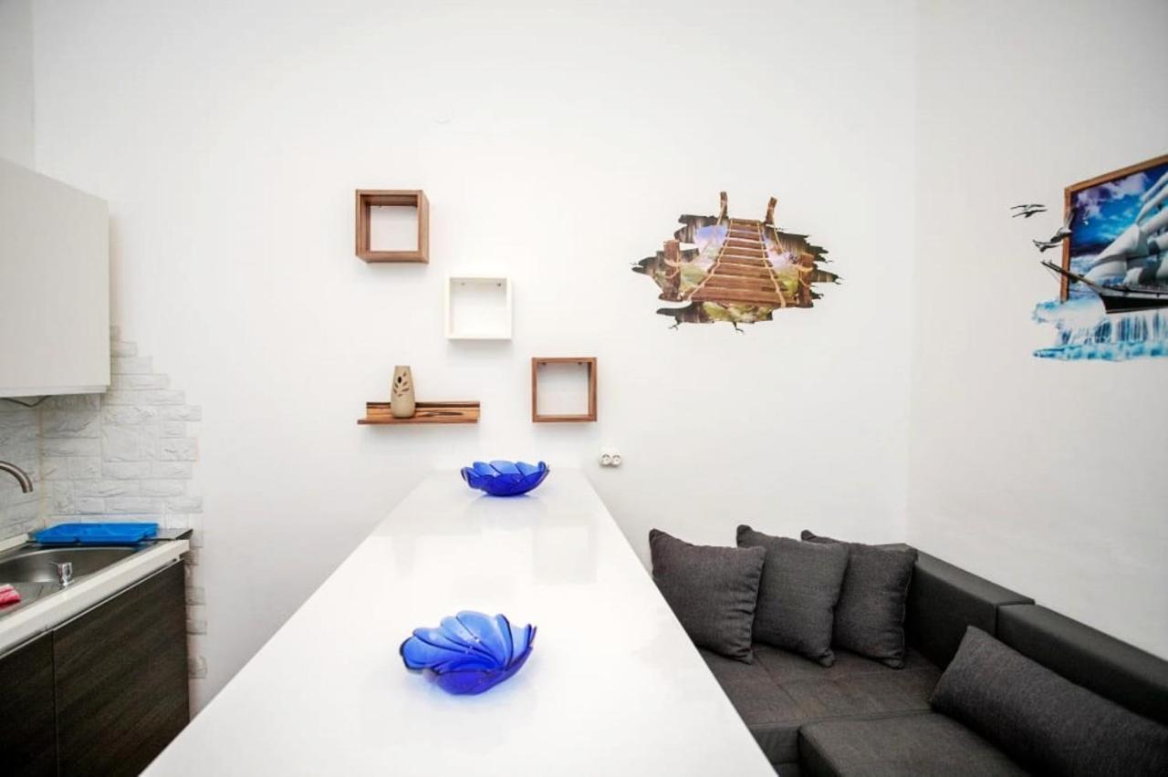Apartments Punta 2 오미스 외부 사진