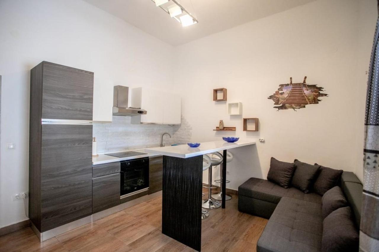 Apartments Punta 2 오미스 외부 사진