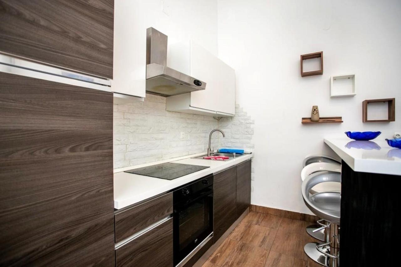 Apartments Punta 2 오미스 외부 사진